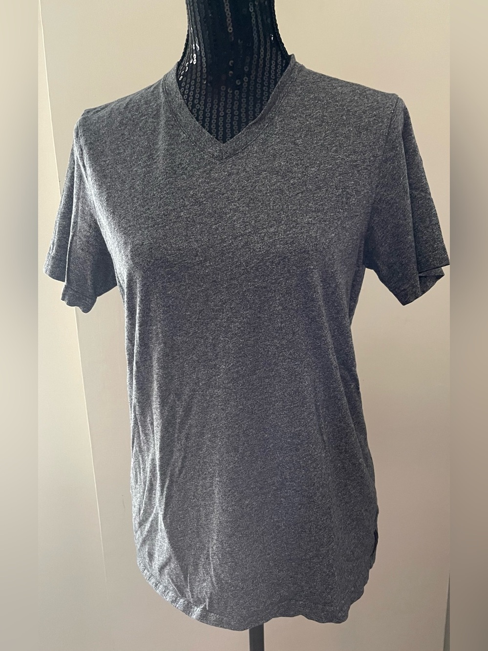 Roots Men's Heather Charcoal V-Neck Tee Size XS